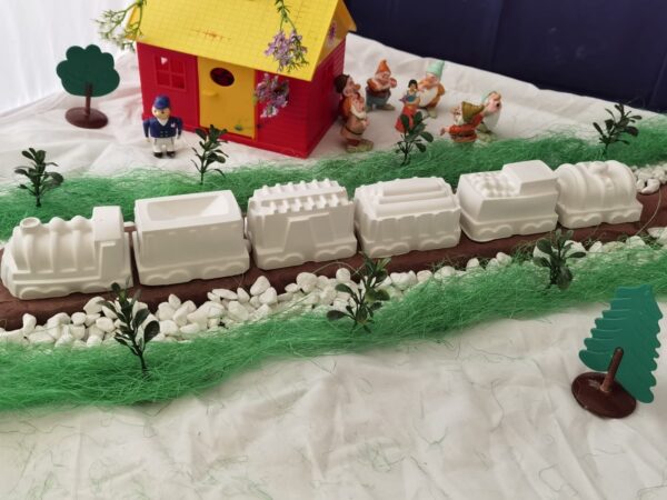 BC411 - TREN, LOCOMOTIVA CU 5 VAGOANE - imagine 5