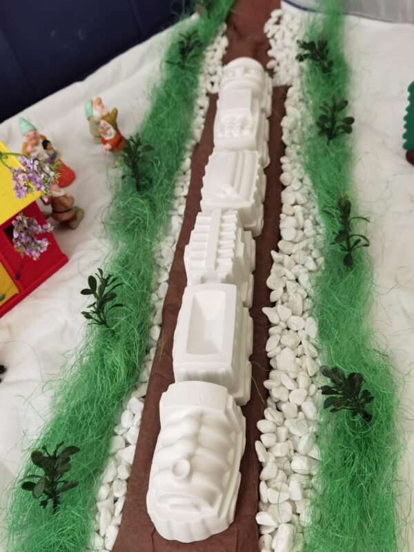 BC411 - TREN, LOCOMOTIVA CU 5 VAGOANE - imagine 13