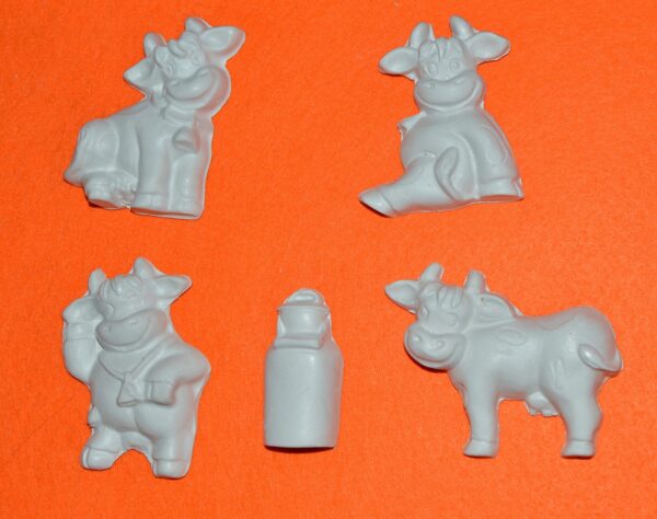 BC296 - SET FIGURINE 4 VACI